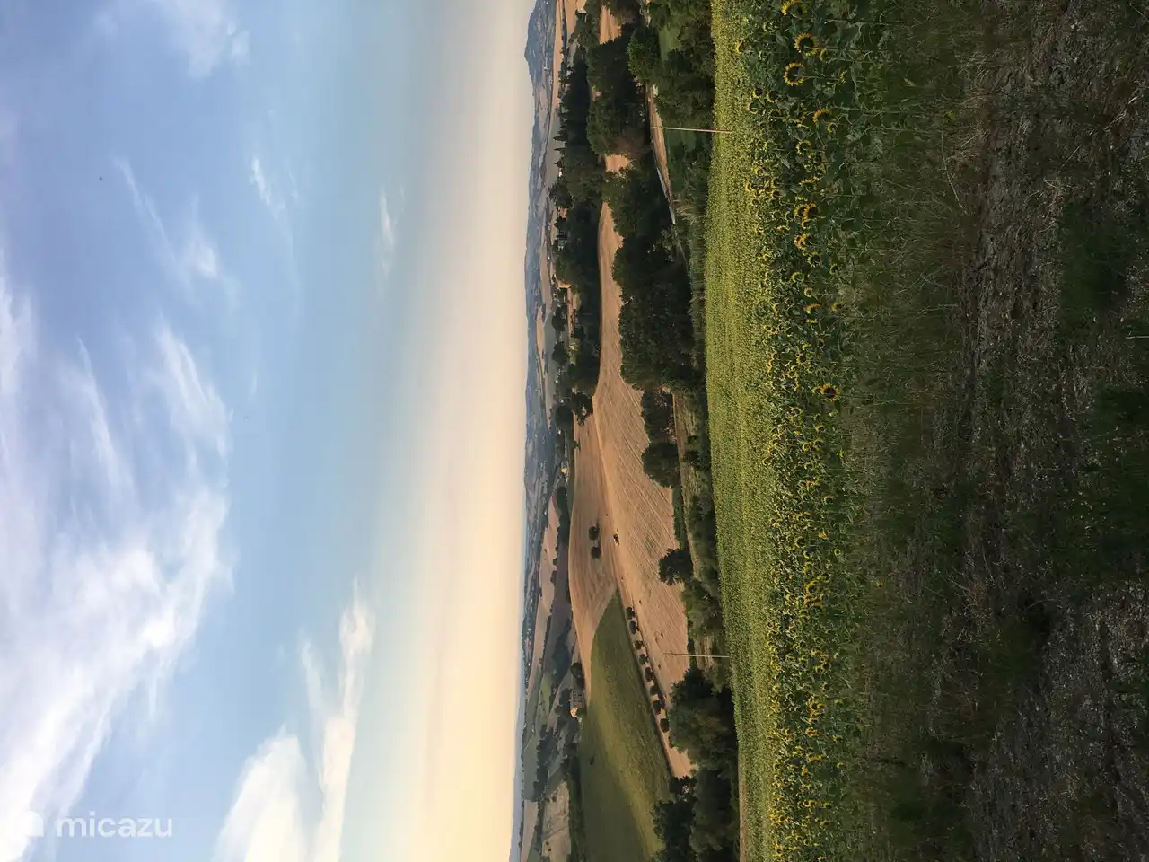 .. profitez des belles collines des Marches