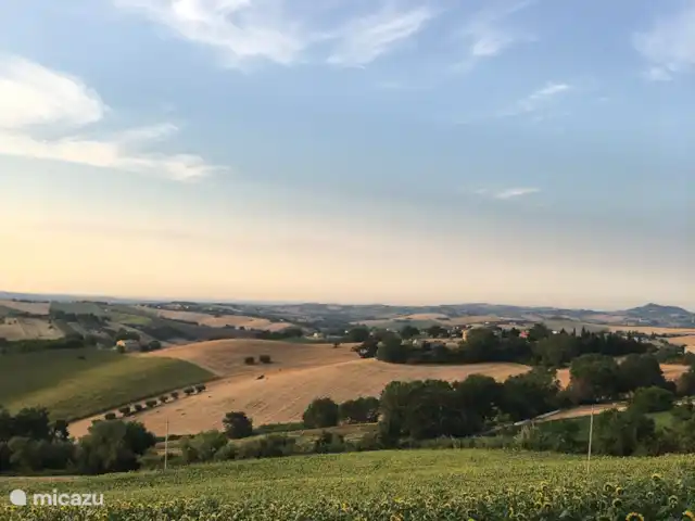 Il Posto Perfetto-appartement Monti huren in Italië, Marche, Santa Maria Nuova - appartement .. genieten van de mooie heuvels van de Marken