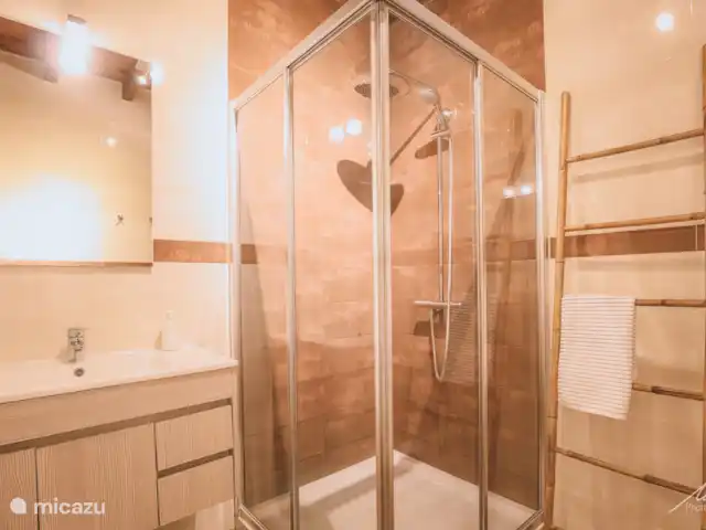 Quinta Charlotte | Portugal, Costa de Prata, Boa Vista - villa Salle de bain au rez-de-chaussée de la maison.