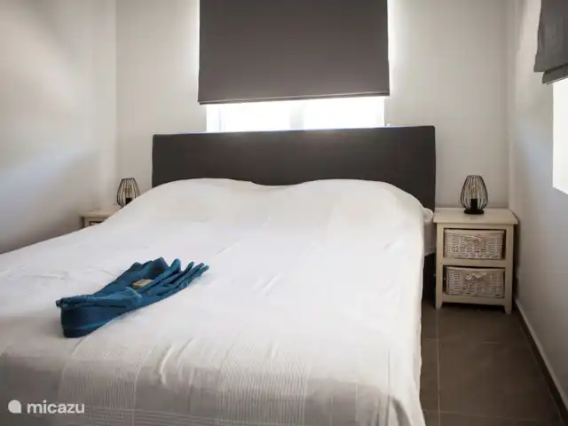 Bunita Blenchi huren in Curaçao, Banda Abou (west), Fontein - villa De 3e slaapkamer ook met een box spring van 180x200 en uiteraard een moderne energie zuinige airco