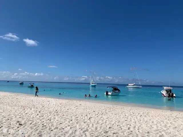 Bunita Blenchi huren in Curaçao, Banda Abou (west), Fontein - villa Het strand van Klein Curacao. Een tocht met de catamaran naar hier is een super leuke dagtrip