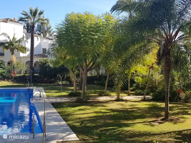 Location de Vacances Espagne, Costa del Sol, Mijas Golf, appartement - Maison Hoyo 16 Piscine au bout de la cour, abritée et calme.