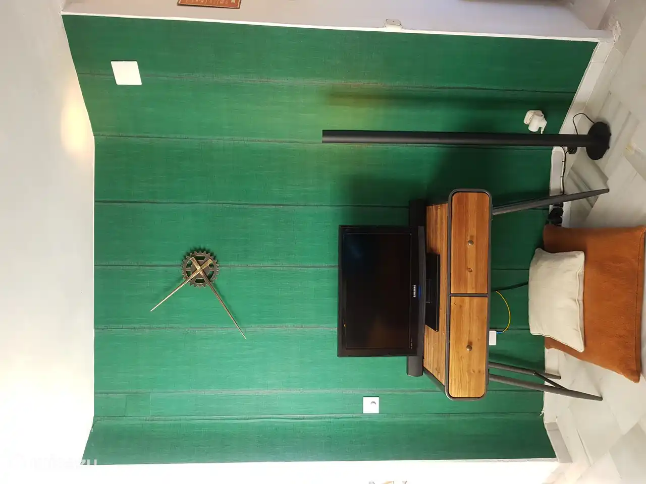 Rinc&#243;n de TV con Chromecast y Soundbar con bluethooth.