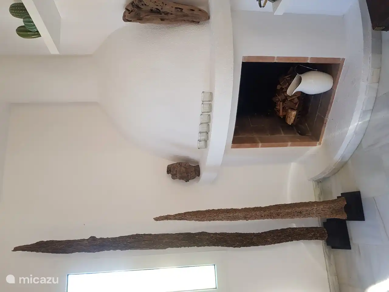 Hermosa chimenea decorativa