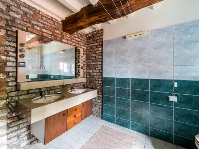 Hof Caerdebeeck - Le jardin des cerisiers | Pays-Bas, Limbourg, Escalade - maison de vacances La salle de bain centrale...