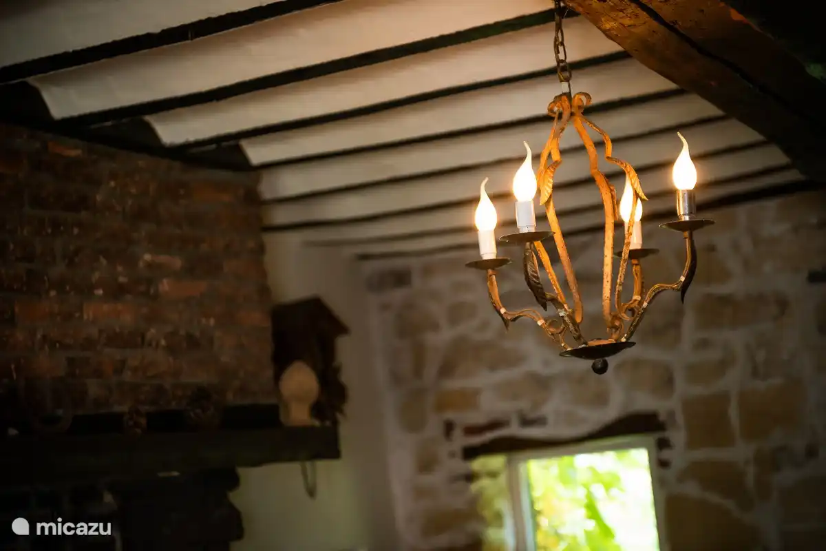 ... oude kroonluchter ...