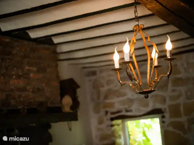 Hof Caerdebeeck - Le jardin des cerisiers | Pays-Bas, Limbourg, Escalade - maison de vacances ... vieux lustre ...