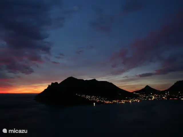 Location de Vacances Afrique du Sud, Le Cap (Cap occidental), Houtbaai, villa - The Gables, Hout Bay Hout Bay de nuit