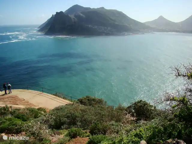 Location de Vacances Afrique du Sud, Le Cap (Cap occidental), Houtbaai, villa - The Gables, Hout Bay Hout Bay vu du belvédère sur la magnifique Chapman's Peak Drive