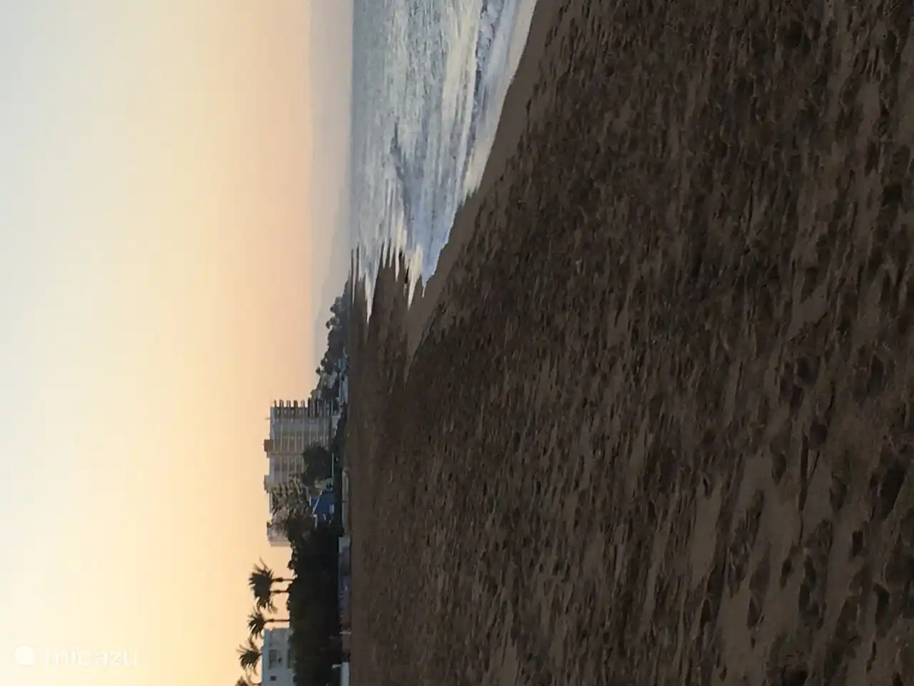 Op loopafstand een heerlijk zandstrand, met veel horeca, ook direct aan het strand.