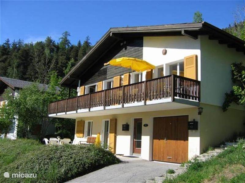 Maison de Vacances Suisse, Valais, Fiesch Chalet Chalet Mistelhof Appartement en bas 4pers