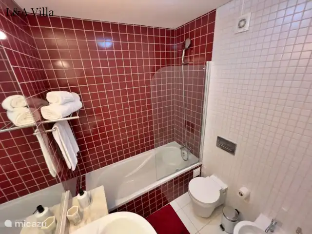 Location de Vacances Portugal, Algarve, Portimão, villa - Villa L&A piscine privée chauffée Salle de bain au rez-de-chaussée