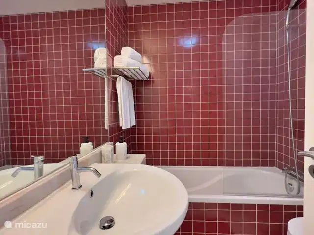 Location de Vacances Portugal, Algarve, Portimão, villa - Villa L&A piscine privée chauffée Salle de bain au rez-de-chaussée