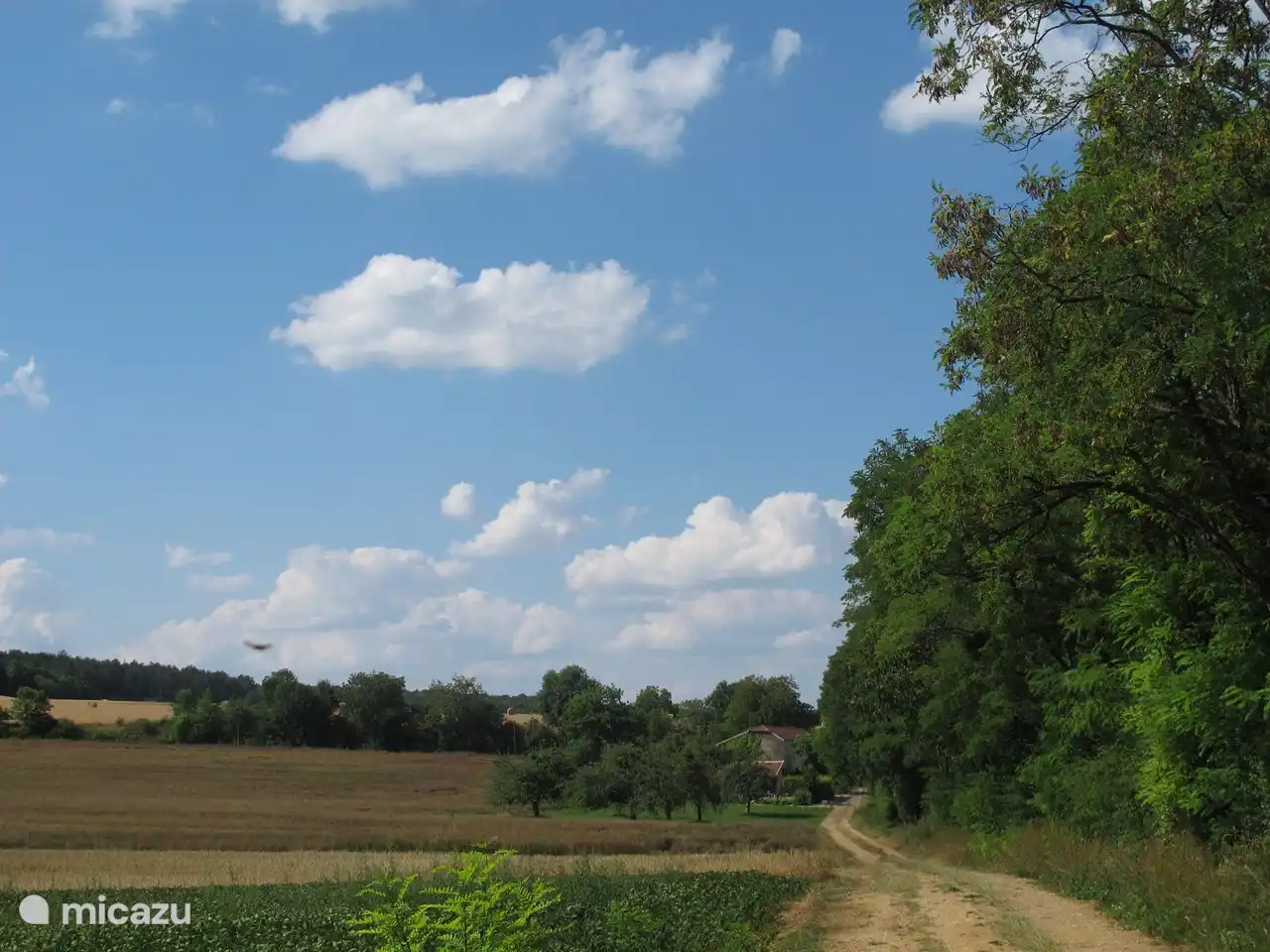 the small road “La Jeunesse”