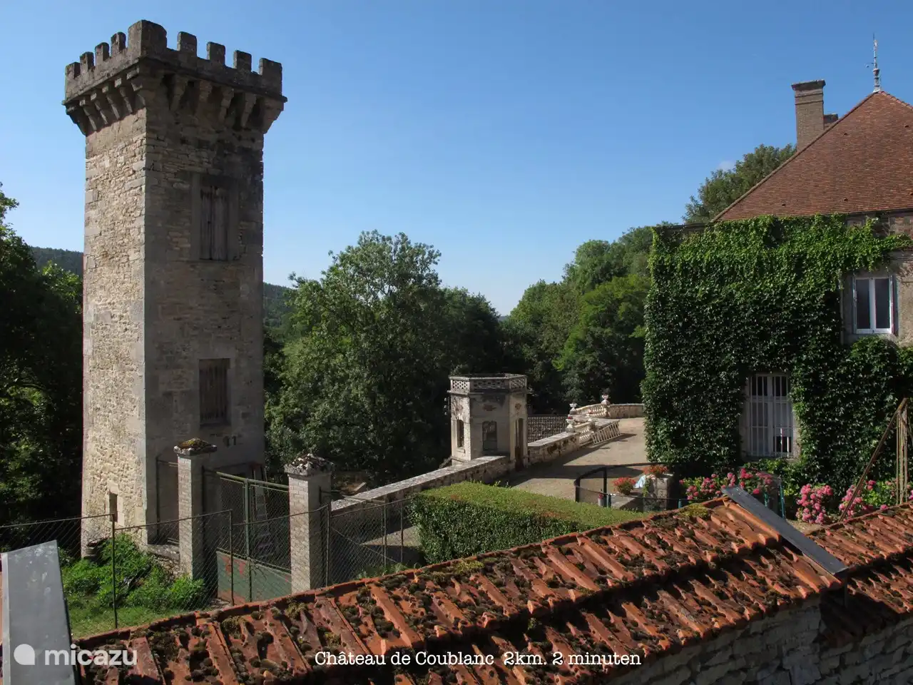 Chateau Coublanc (2 mins)