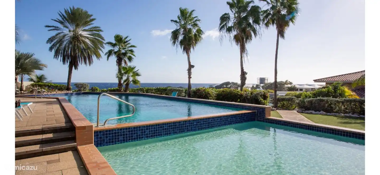 Separate children's bath