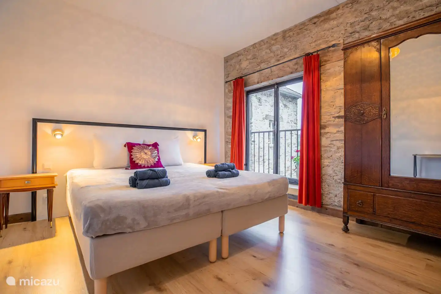 3-Personen-Schlafzimmer mit Blick auf den Innenhof, 1. Stock