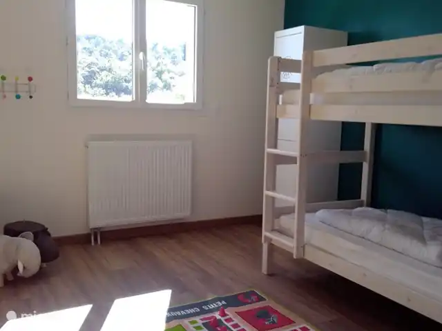 La Masquénada moderne et confort | France, Dordogne, Cublac - maison de vacances Chambre d’enfant avec lits superposés