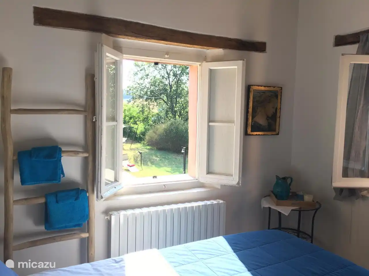 il est bon de rester dans la strophe azzurra