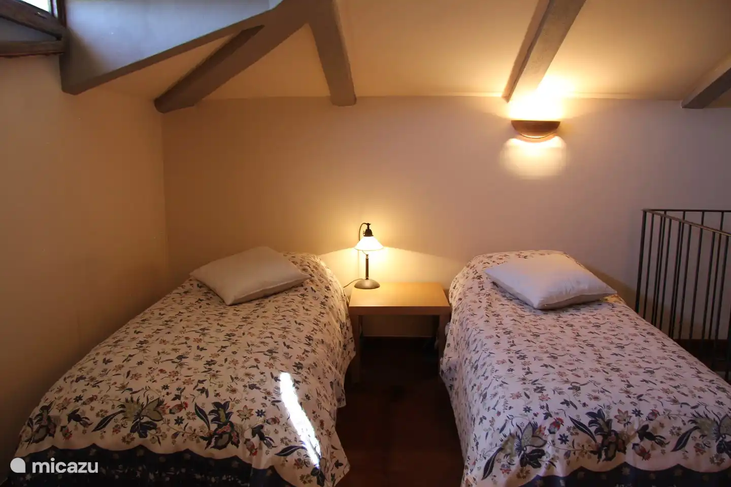 Gemütliches Zimmer im oberen Teil des Hauses