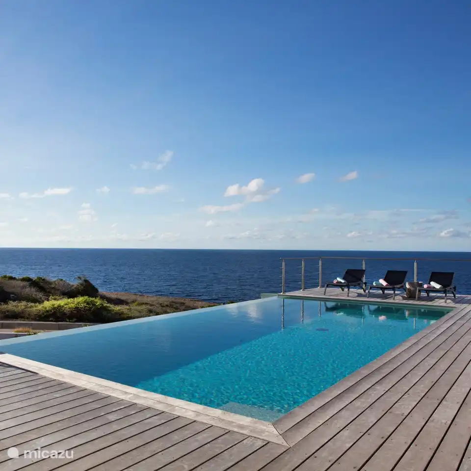 Villa huren in Jan Thiel, Banda Ariba (oost)? VILLA BAYA GENTIL AAN ZEE