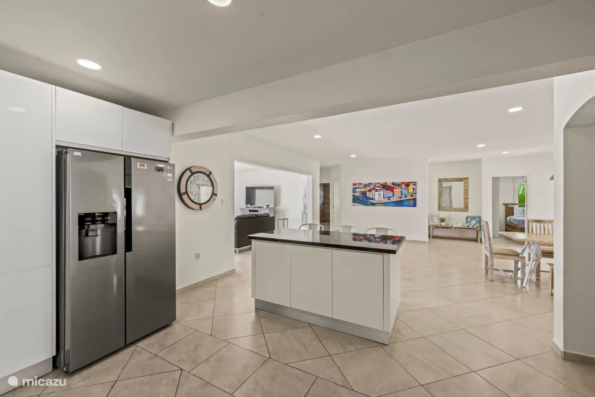 La cuisine a tout ce qu’il faut pour préparer vos propres repas.