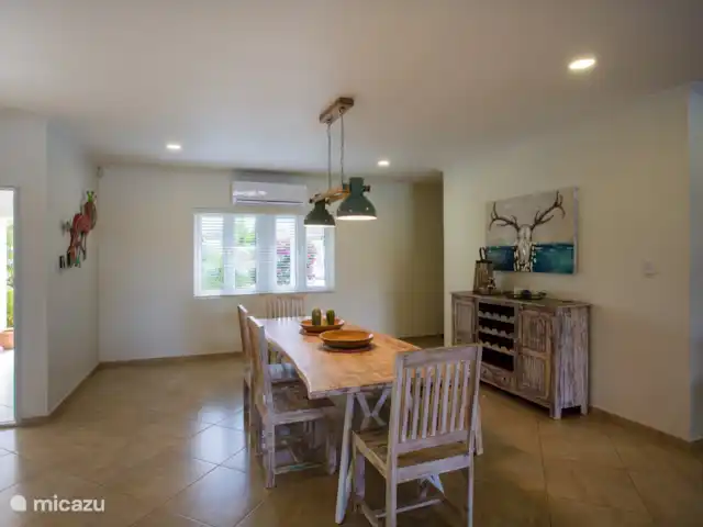 Villa Kas Solo | Curaçao, Banda Ariba (est), Vista Royal - villa Table à manger spacieuse à l'intérieur