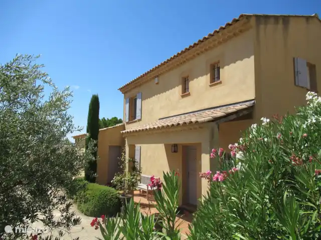 Location de Vacances France, Vaucluse, Saumane-de-Vaucluse, villa - Villa113 Domaine les Demeures du Luc Entrée