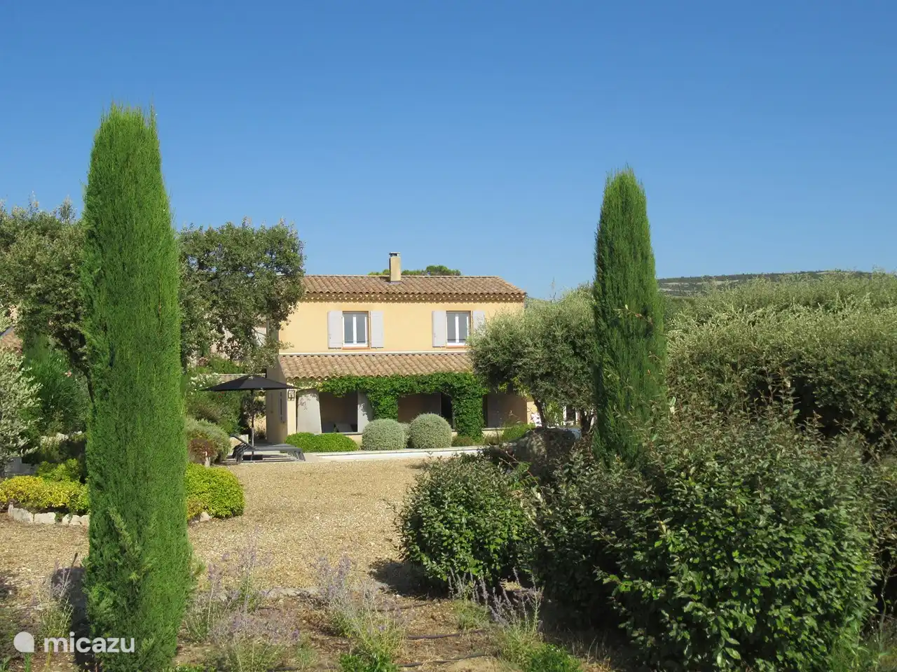 Blick durch das Haus