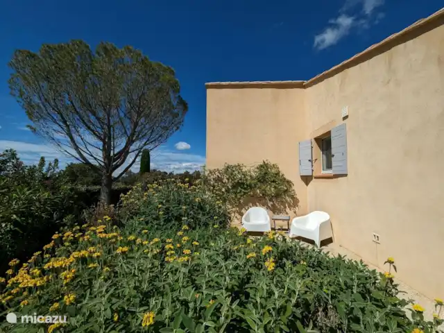 Location de Vacances France, Vaucluse, Saumane-de-Vaucluse, villa - Villa113 Domaine les Demeures du Luc siège latéral