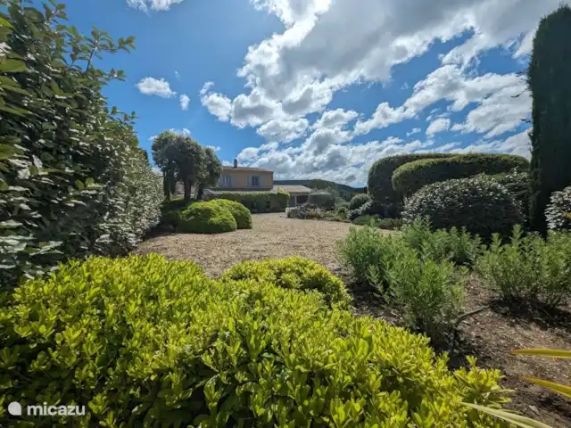 Location de Vacances France, Vaucluse, Saumane-de-Vaucluse, villa - Villa113 Domaine les Demeures du Luc À plus tard?