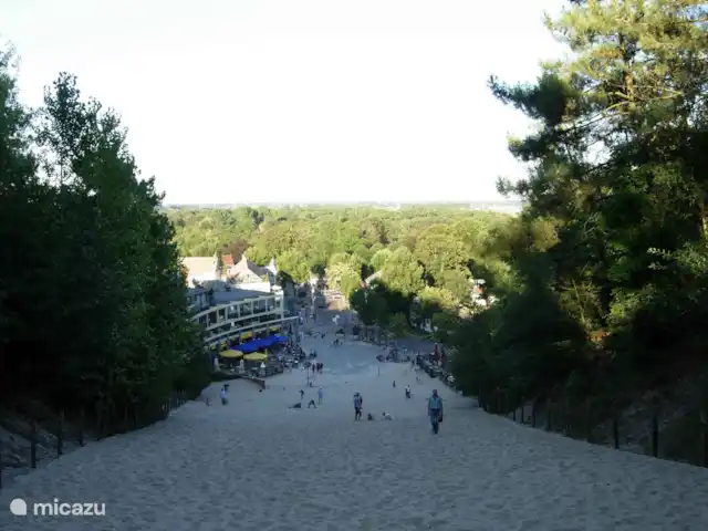 feliz en holanda en Países Bajos, Holanda del Norte, Schoorl - casa vacacional La duna de escalada en el centro de Schoorl