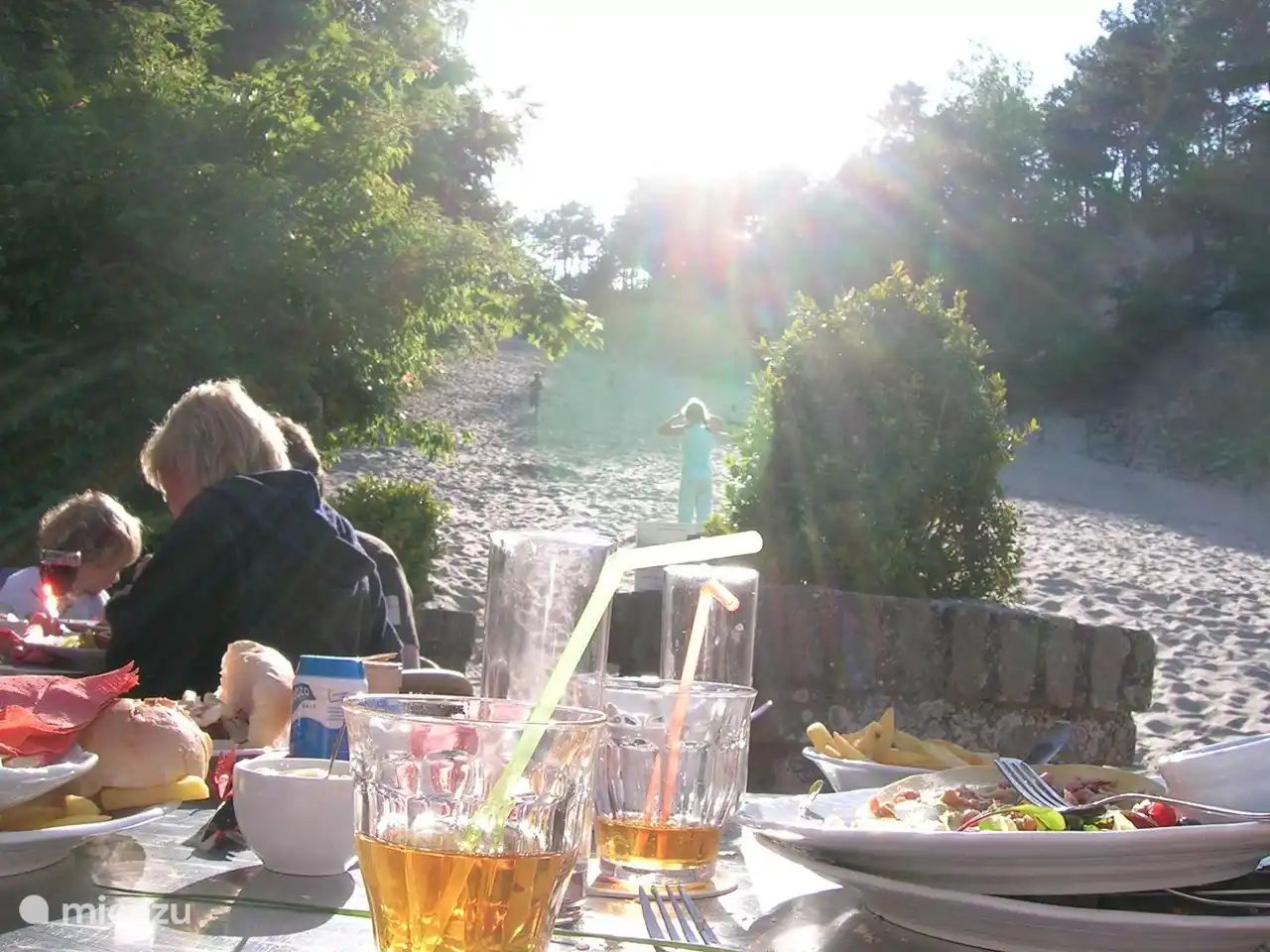 Honky Tonky een restaurant waar je tot laat in de zon kan zitten eten