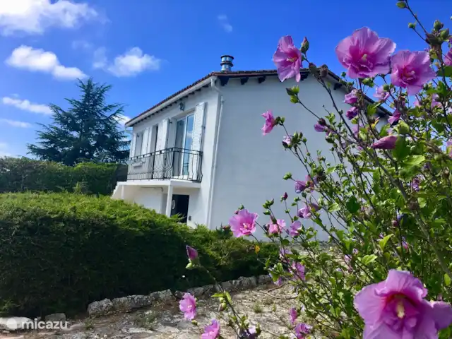 vakantiehuis huren in Frankrijk, Charente-Maritime, Le Bois-Plage-en-Ré – Vakantiehuis Rhétaise, Ile de Ré Grote tuin met meerdere terrassen