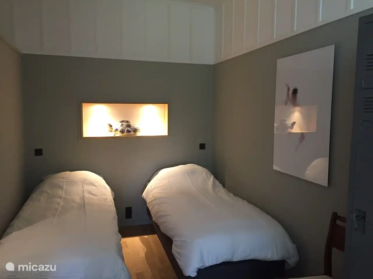 Das zweite Schlafzimmer verfügt über 2 separate Betten, die auf Wunsch zusammengeschoben werden können.