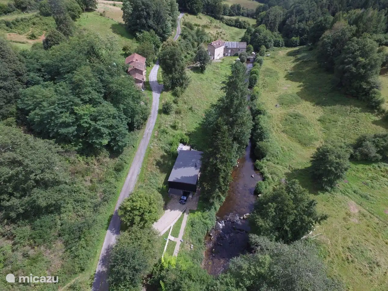 Eine Draufsicht auf die Domain, in der Sie sich wie zu Hause fühlen werden.