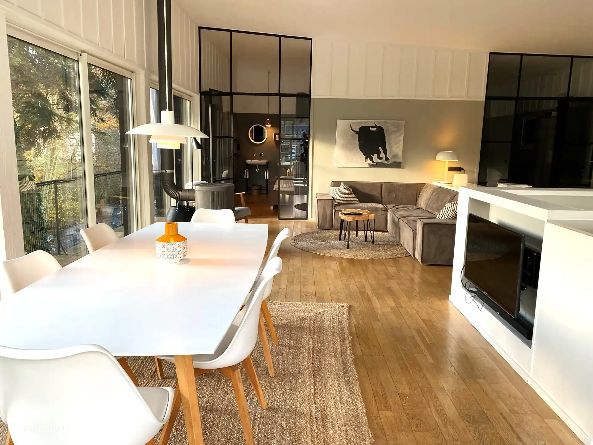 Das Wohnzimmer, wo Sie gemeinsam den Kamin genießen können.