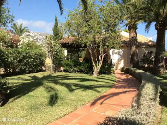 Villa Sentosa huren in Spanje, Costa Blanca, Altea - villa In de verte zie je Altea Hills.