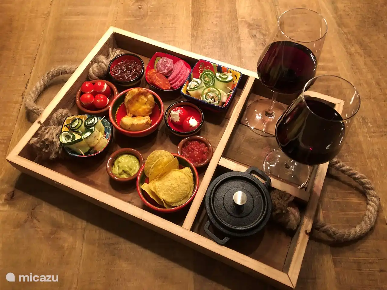 Wenn Sie die Sauna benutzen, können Sie ein Getränk oder Tapas bestellen.