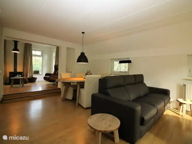 Location de Vacances Pays-Bas, Overijssel, IJhorst, maison de vacances - Les Montagnes Blanches Pièce avec la table à manger.