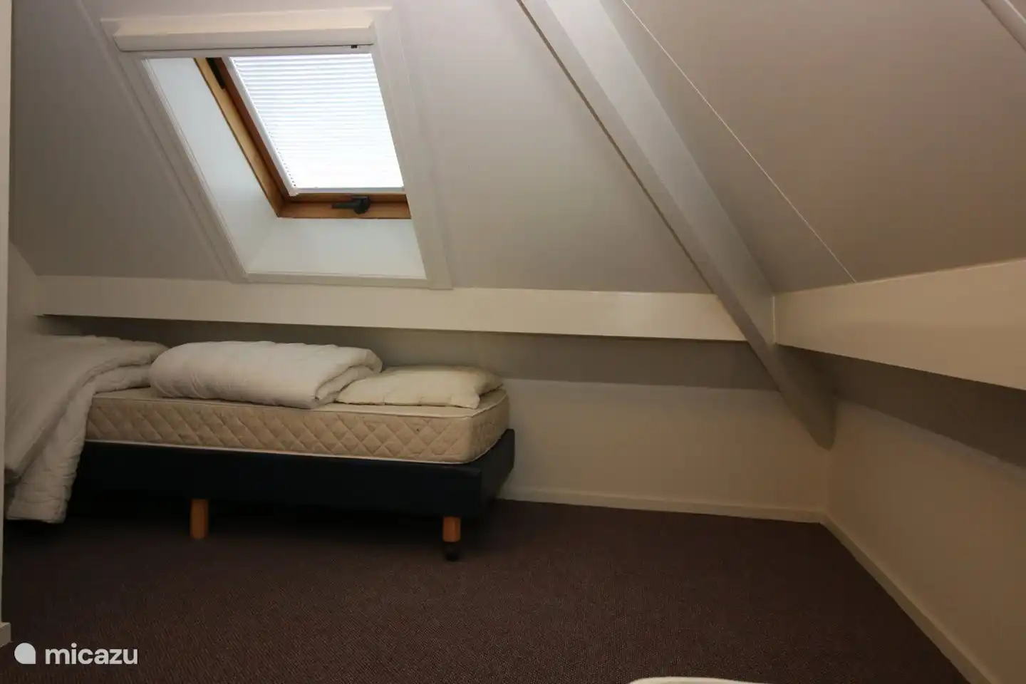 Schlafzimmer 2 mit 2 Einzelbetten.