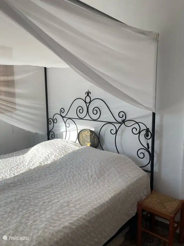 Schlafzimmer am oberen Ende der Treppe auf der rechten Seite