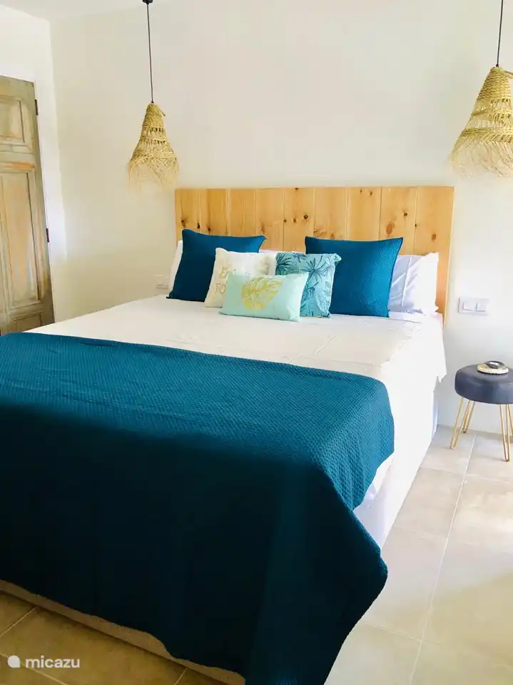 Nous prenons toujours suffisamment de temps pour nettoyer en profondeur nos différentes maisons de vacances. Nous défroissons également les sièges, les matelas, 