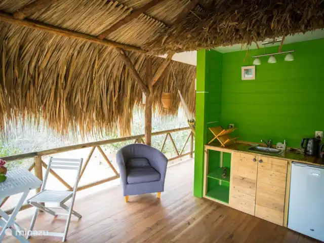 Ara | Curaçao, Curaçao-Centre, Sint Michiel - cabane en bois / lodge Porche et kitchenette