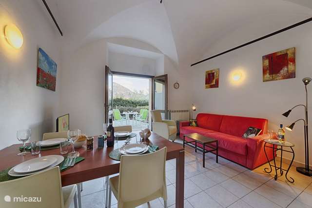 Ferienwohnung Italien – appartement Seeblick Wohnung + Terrasse Garten