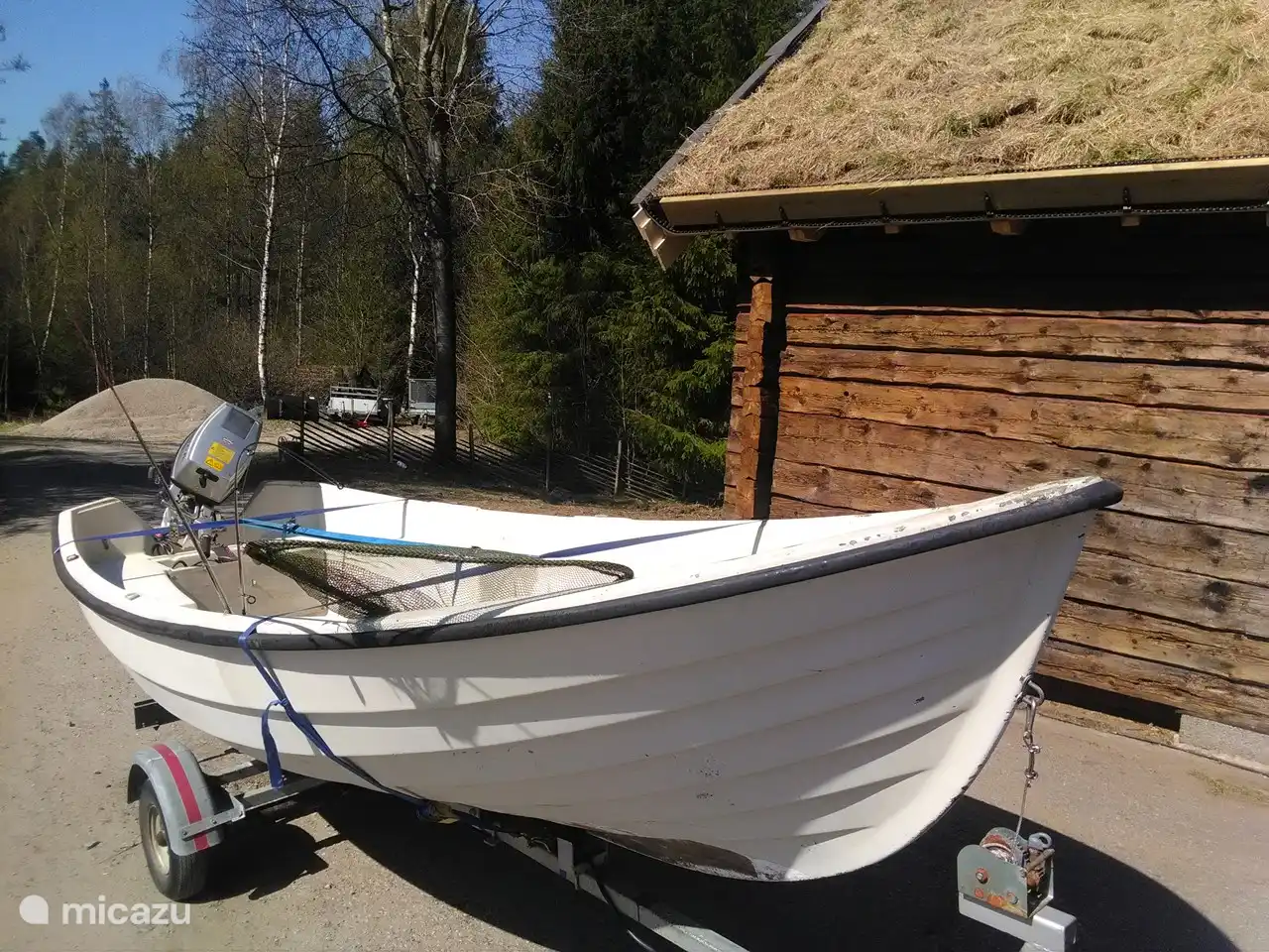 Motorboot zu vermieten