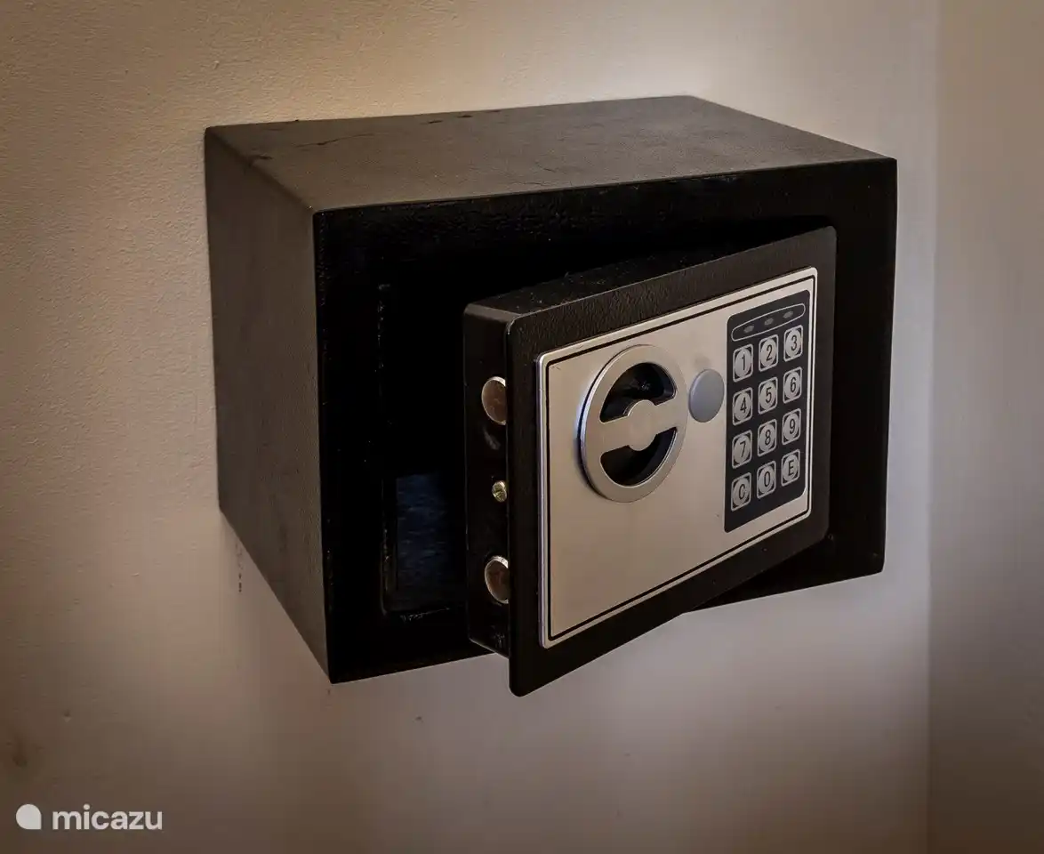 In der Villa Aliyah gibt es einen Safe für Ihre kleinen Wertsachen wie Telefone, Schmuck und Pässe.