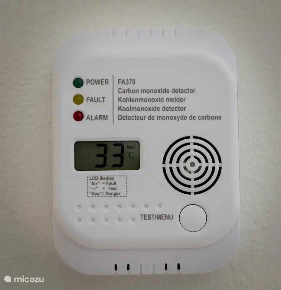 Die Villa Aliyah ist mit einem Kohlenmonoxid-Detektor und Rauchmeldern ausgestattet.