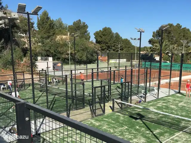 Location de Vacances Espagne, Costa Blanca, Dénia, villa - Casa Aldefa Terrains de padel/tennis à moins de 2 km. distance.