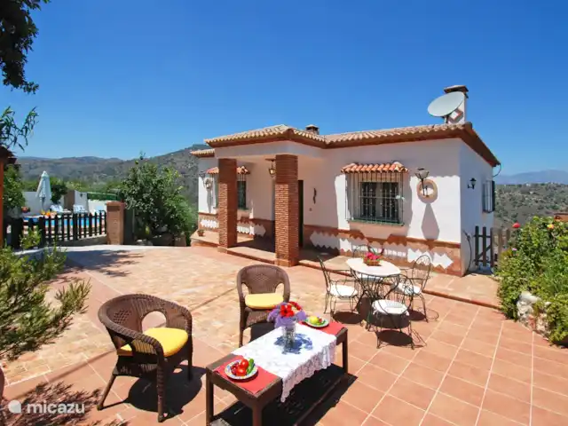 Casa El Algarrobo | Espagne, Costa del Sol, Comares - villa Notre maison, entourée par la nature et pourtant à seulement 3 km des restaurants et des bars.